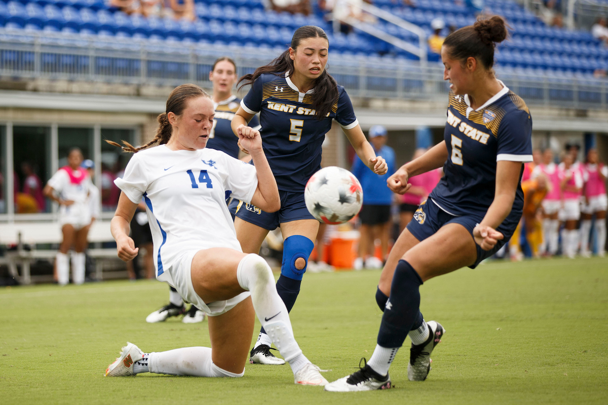 A picture of Sydney Arendarczyk kicking a soccer ball