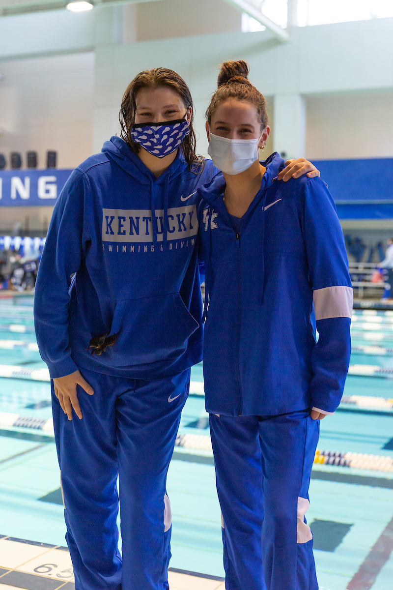 Kentucky Women's team beats Louisville 200.5-99.5
Kentucky Men's team falls to Louisville 111-188.

Photo by Grant Lee | UK Athletics