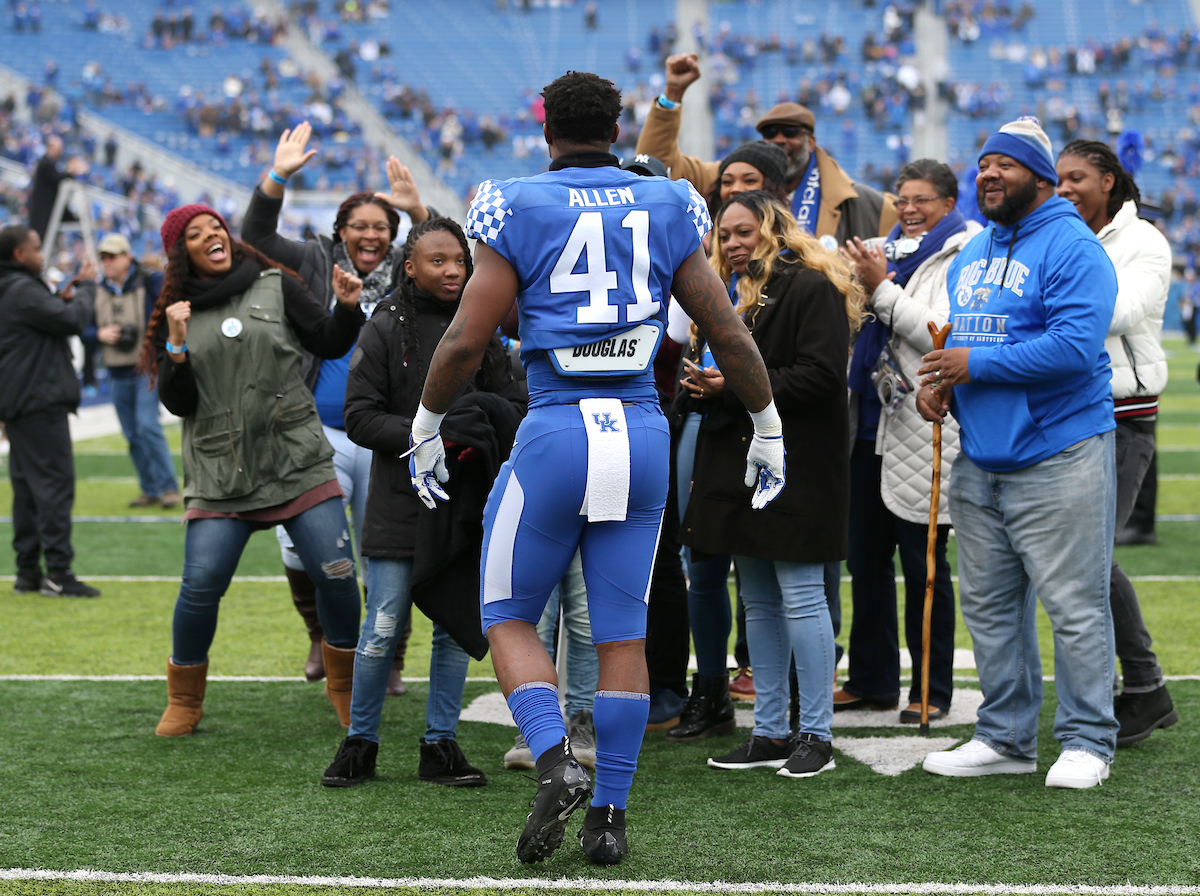 Josh Allen

UK Football beats MTSU 34-23-on Senior Day at Kroger Field.


Photo By Barry Westerman | UK Athletics