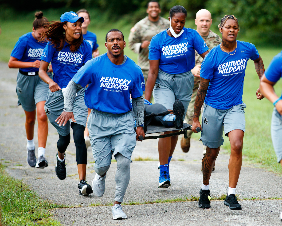 Lee Taylor. Jazmine Massengill. 

Kentucky Women’s Basketball team bonding trip to Fort Campbell.

Photo by Eddie Justice | UK Athletics