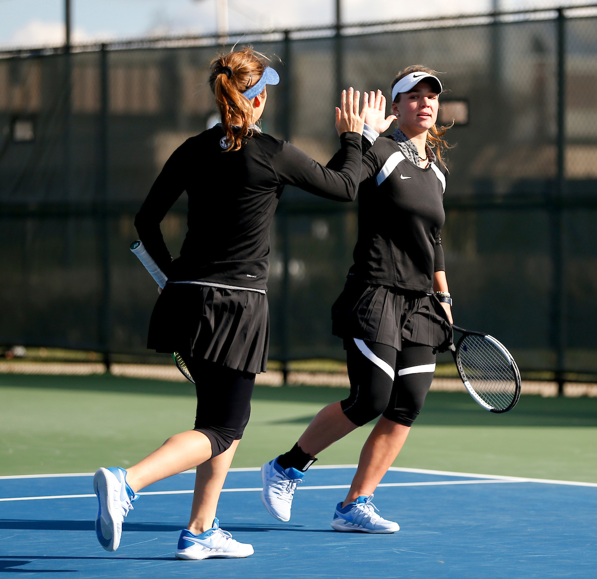 AKVIL? PARA?INSKAIT?.

Kentucky falls to Florida 3-4 on Friday, March 22


Photo by Isaac Janssen | UK Athletics