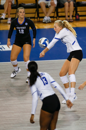 Alli Stumbler

Volleyball falls to Indiana University 2-3.  

Photo by Sarah Caputi | UK Athletics