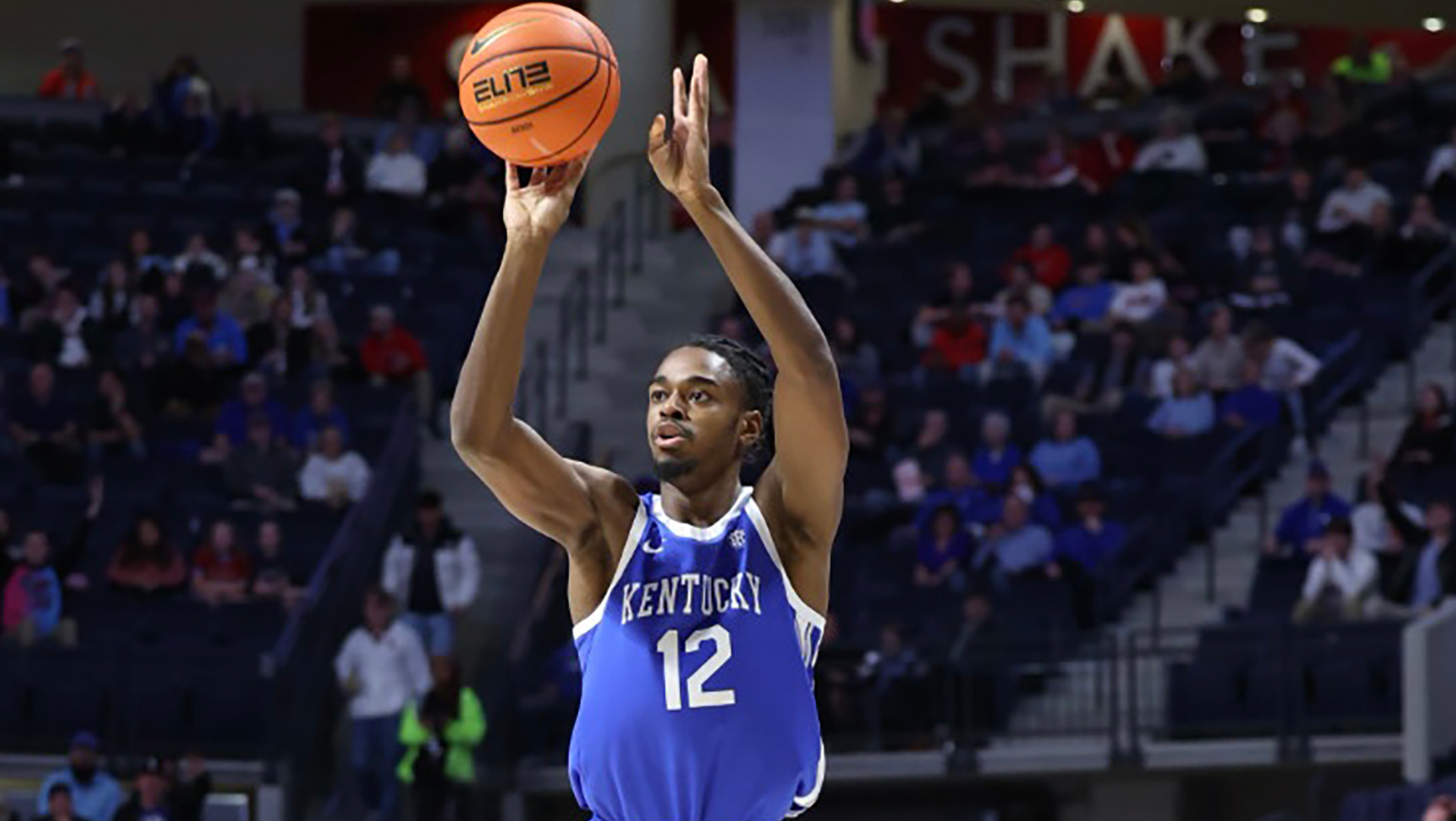 Reeves Leads Kentucky Past Ole Miss on Tuesday