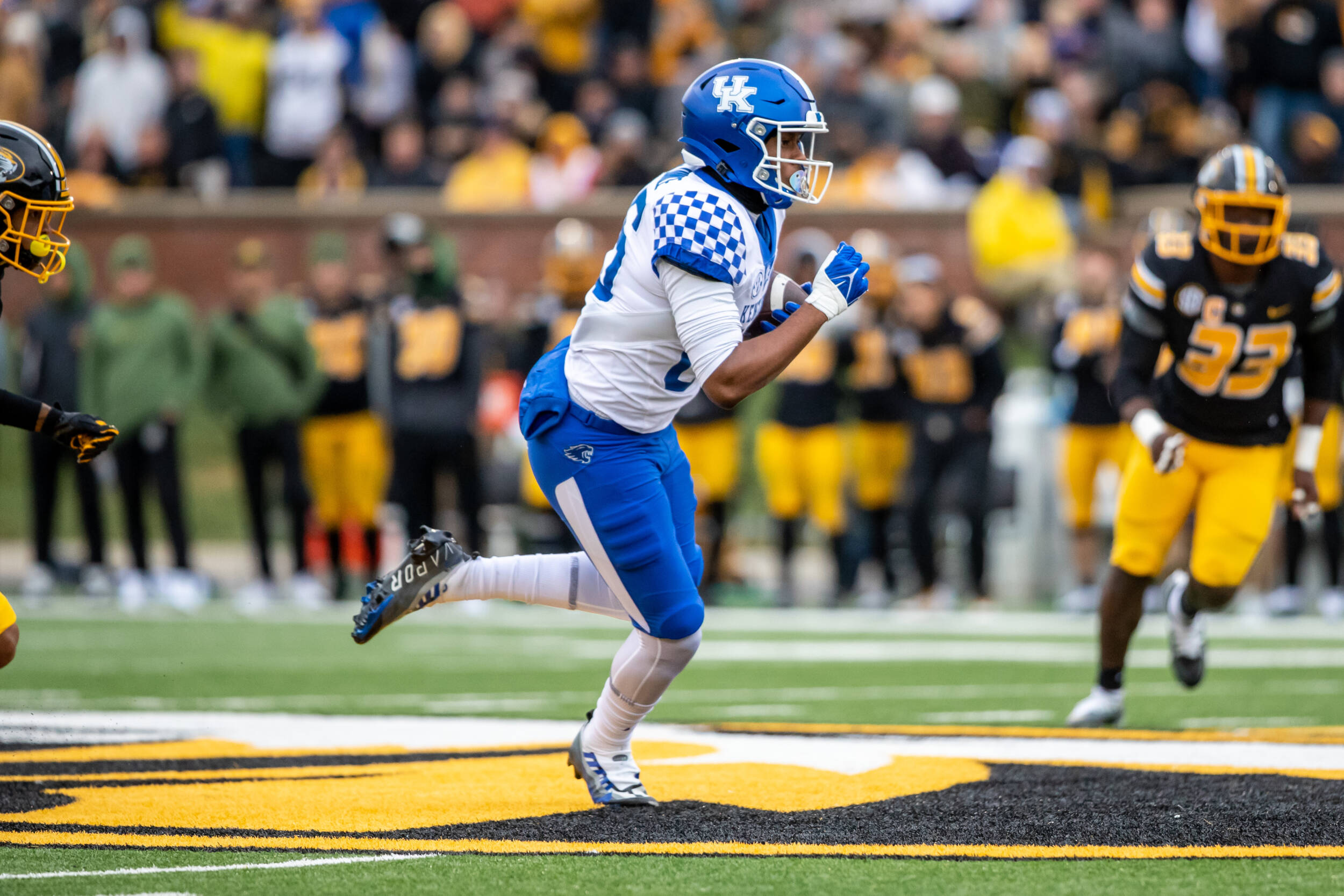 Stoops, Cats Hoping for 'Cleaner' Performance on Saturday