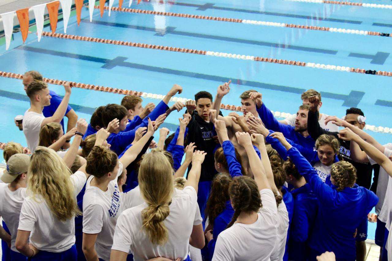 Knight Outperforms 3-Meter Field, Men’s Relay is Fourth Fastest in Nation