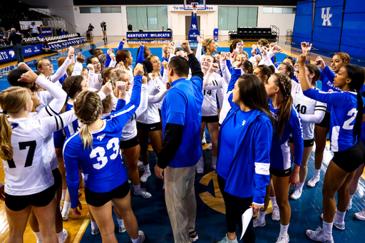 Team.

Kentucky Stunt blue and white scrimmage. 

Photo by Eddie Justice | UK Athletics