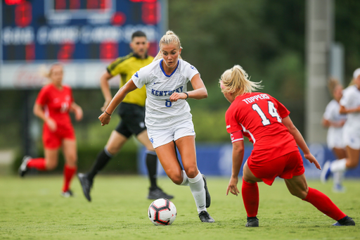 Hannah Richardson

WSOC v WKU 0-0

Photo by Hannah Phillips | UK Athletics