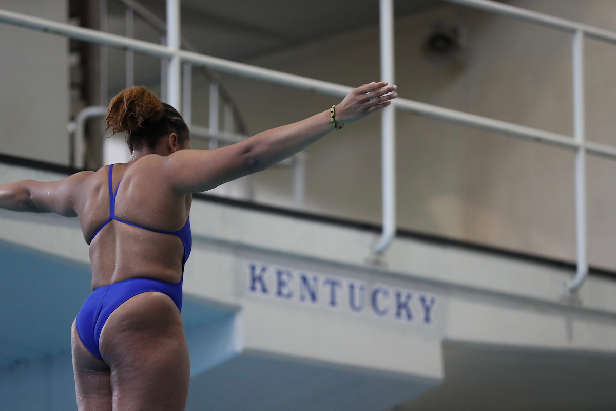 UK Swimming & Diving in action against LSU on Tuesday, October 23rd, 2018 at the Lancaster Aquatic Center in Lexington, Ky.Photos by Noah J. Richter | UK Athletics