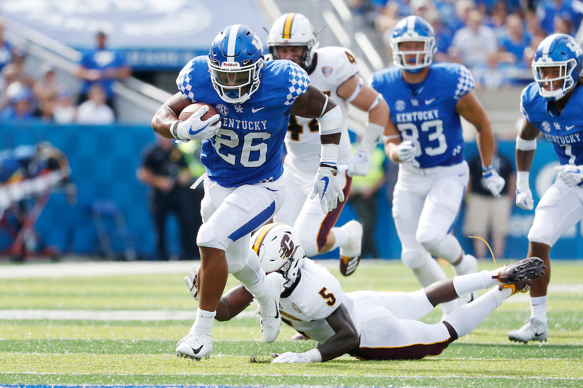 Benny Snell

Kentucky beats Central Michigan 35-20.


Photo by Chet White | UK Athletics
