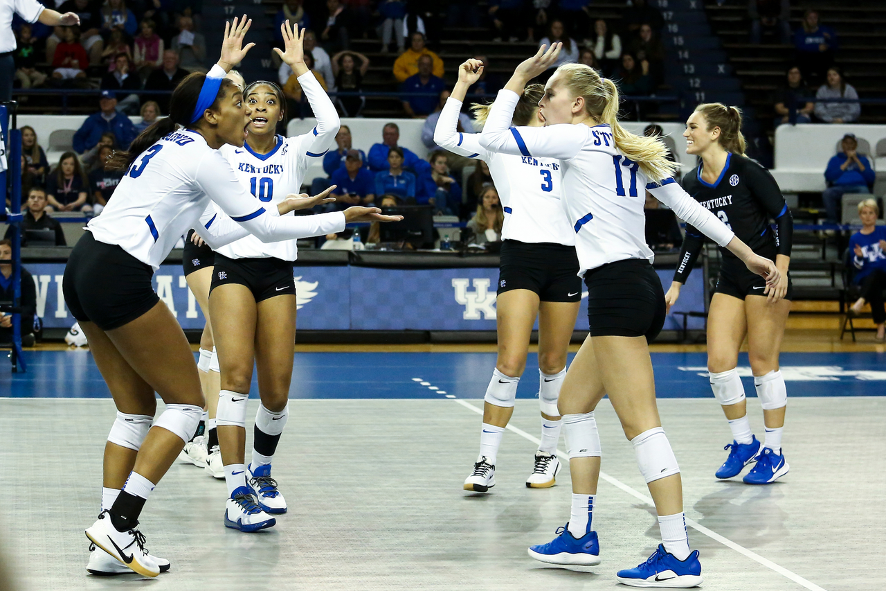 Team.

Kentucky beats Mizzou 3-0,

Photo by Grace Bradley | UK Athletics