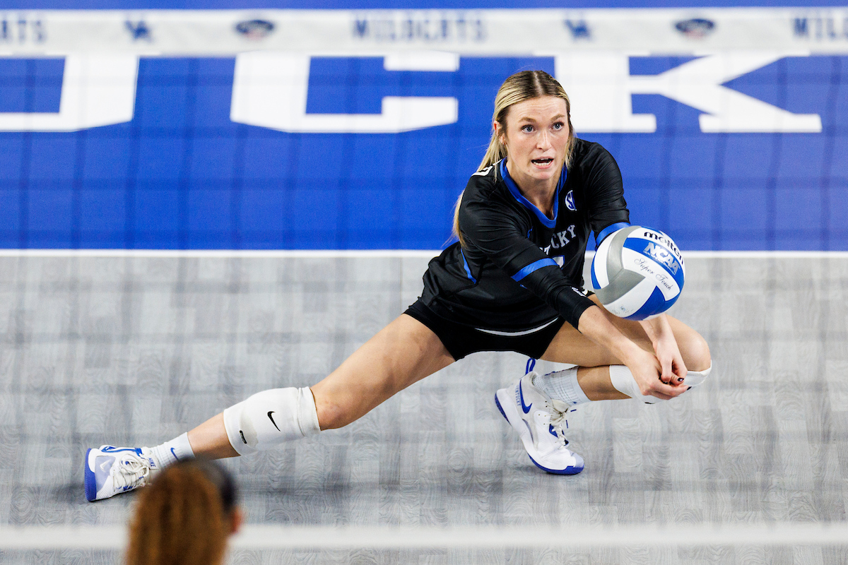 Can You Dig It? Kentucky Defense Shines Against Wofford