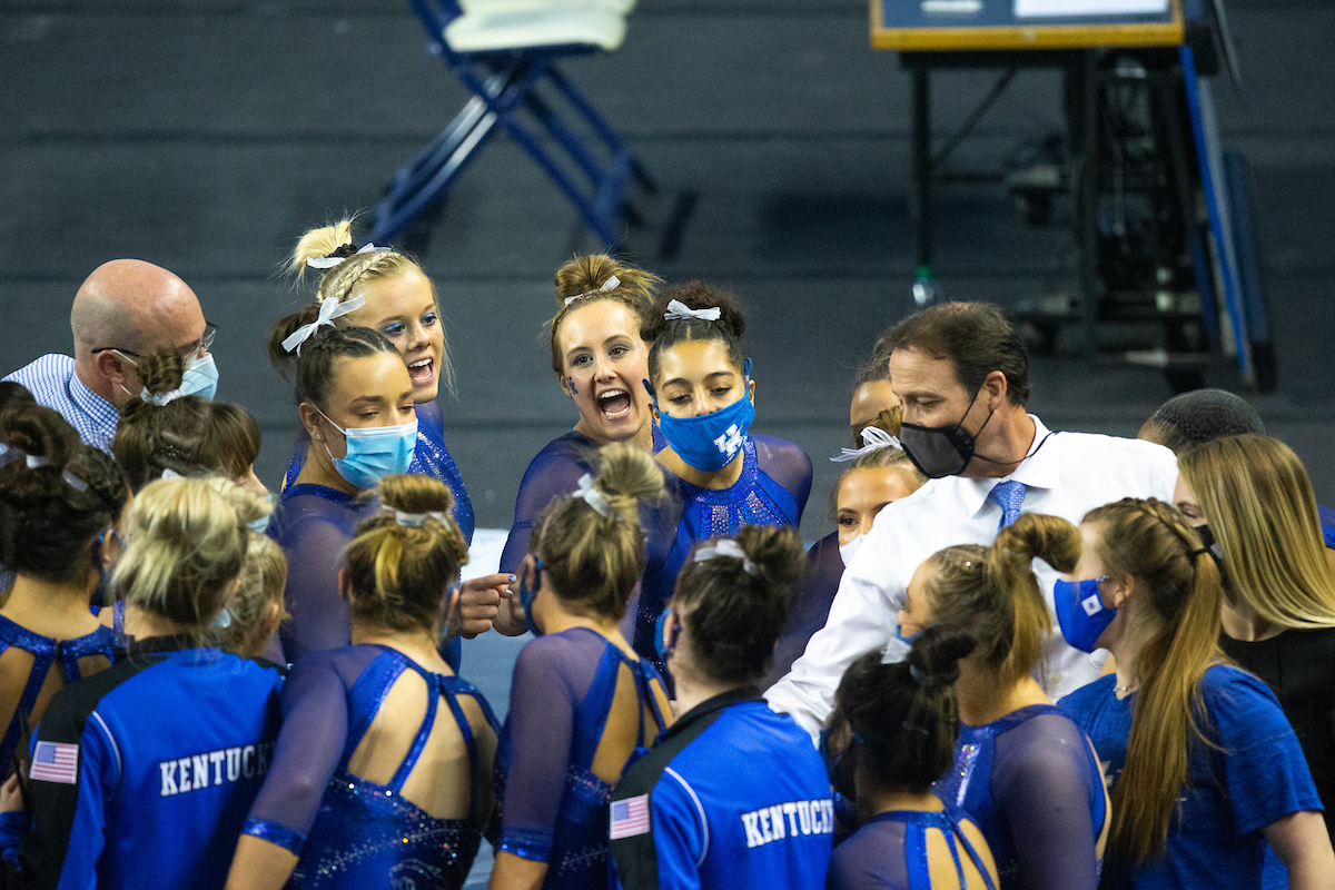 Team.

Kentucky falls to Alabama 196.775 - 196.350.

Photo by Grace Bradley | UK Athletics