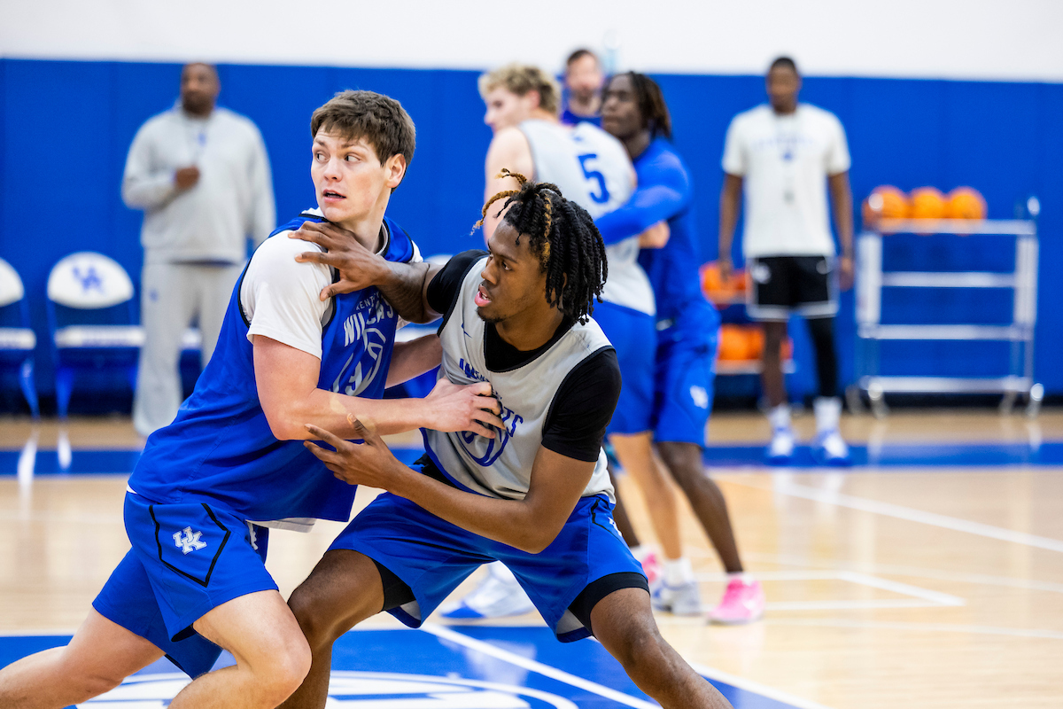 Men's Basketball Practice Photo Gallery