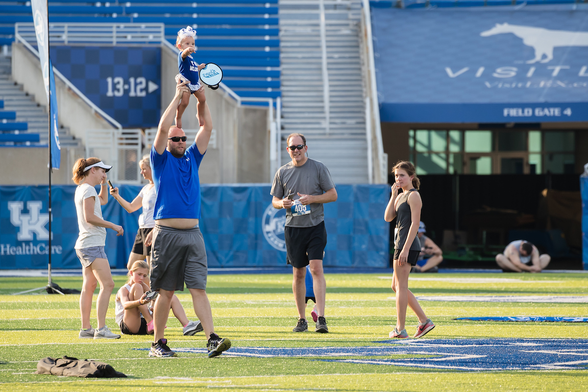 Big Blue 4 Miler Photo Gallery