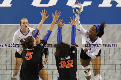 Leah Edmond.

UK volleyball defeats Florida 3-0 on Wednesday, October 31st, 2018 at Memorial Coliseum in Lexington, Ky.

Photo by Eddie Justice.