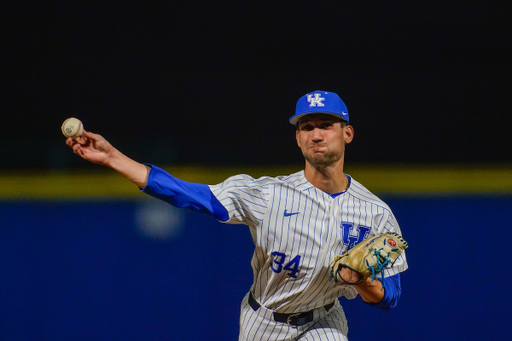 Carson Coleman (34)


UK defeated Oakland 13-2 on Sunday March 8, 2020  in Lexington, Ky. Photo by Mark Mahan