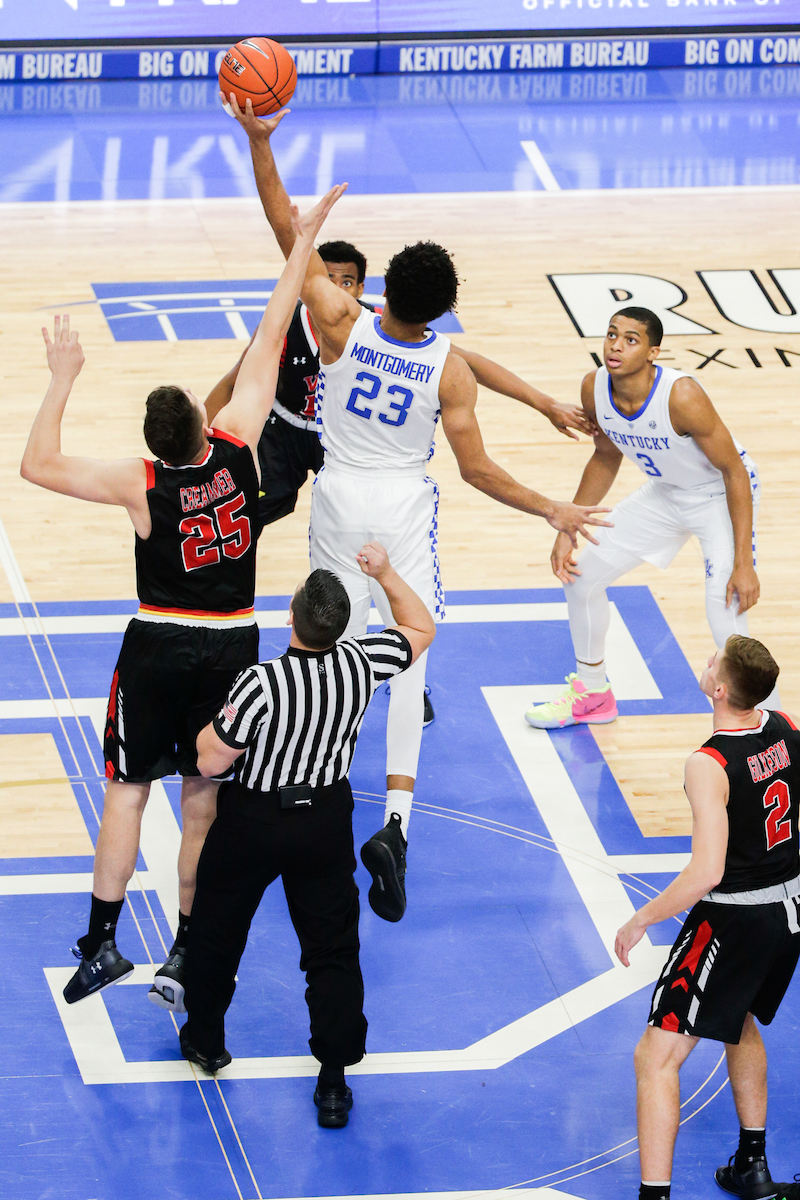 EJ Montgomery tipoff

UK beats VMI 92-82 at Rupp Arena.

Photo by Isaac Janssen | UK Athletics