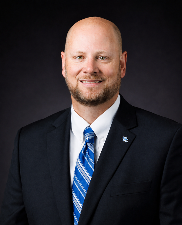 Larry Cash -  - University of Kentucky Athletics