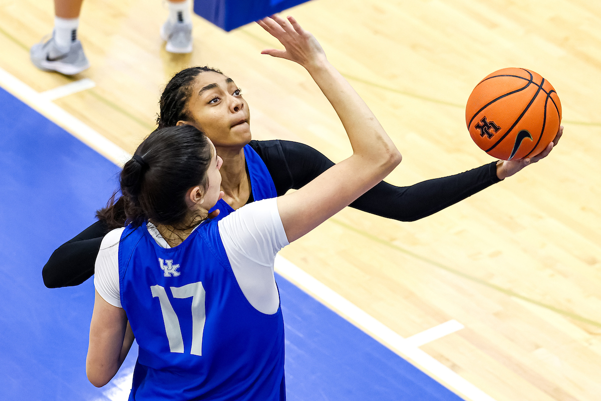 Women's Basketball Practice Photo Gallery (Oct. 2)