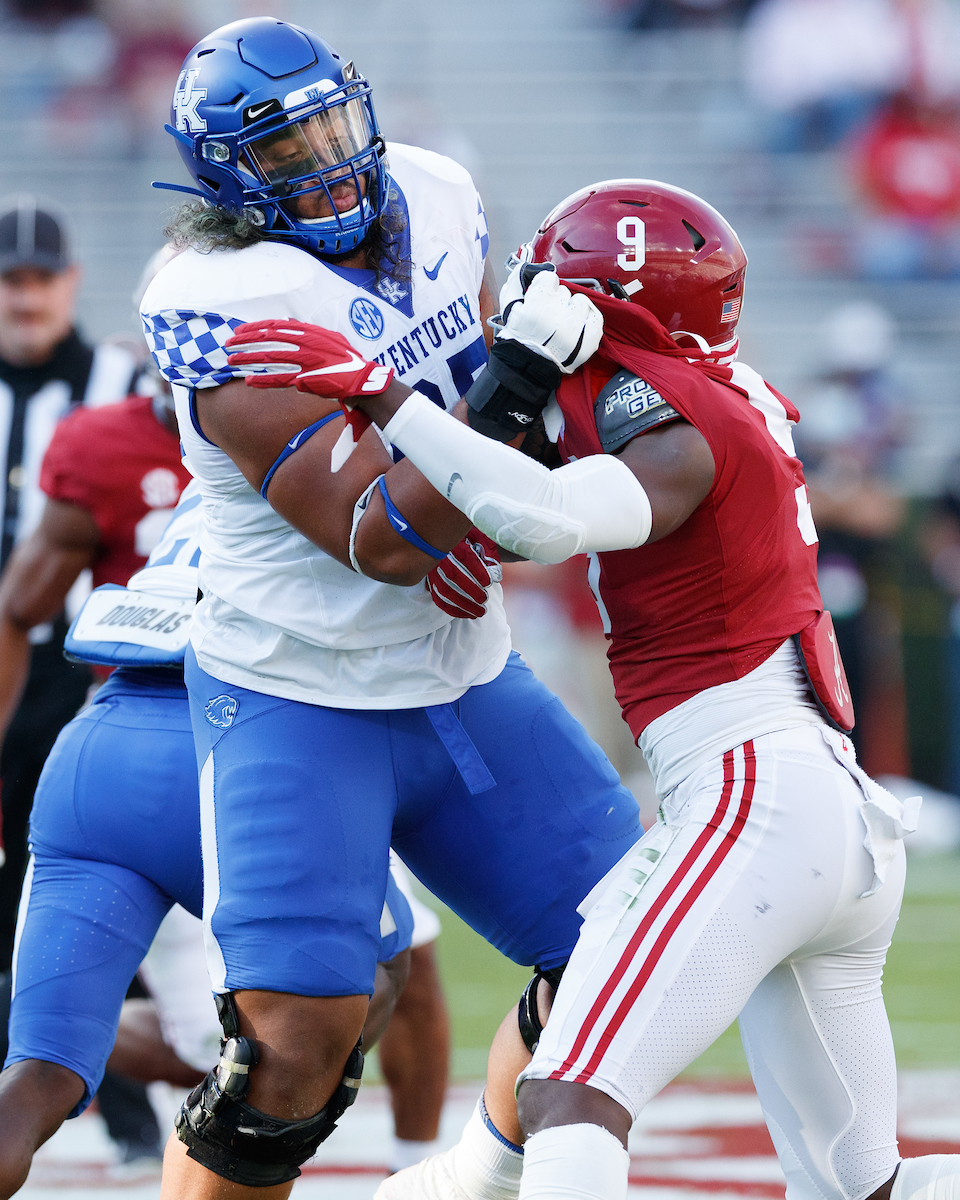 DARIAN KINNARD.

Kentucky falls to Alabama, 63-3.

Photo by Elliott Hess | UK Athletics