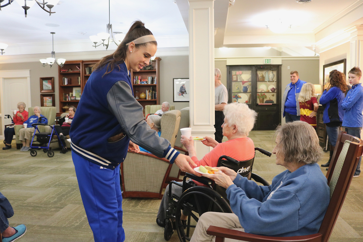 Maci Morris

The women's basketball team visits the patients of the Lantern at Morning Pointe Alzheimer's Center of Excellence.

Photo by Noah J. Richter | UK Athletics