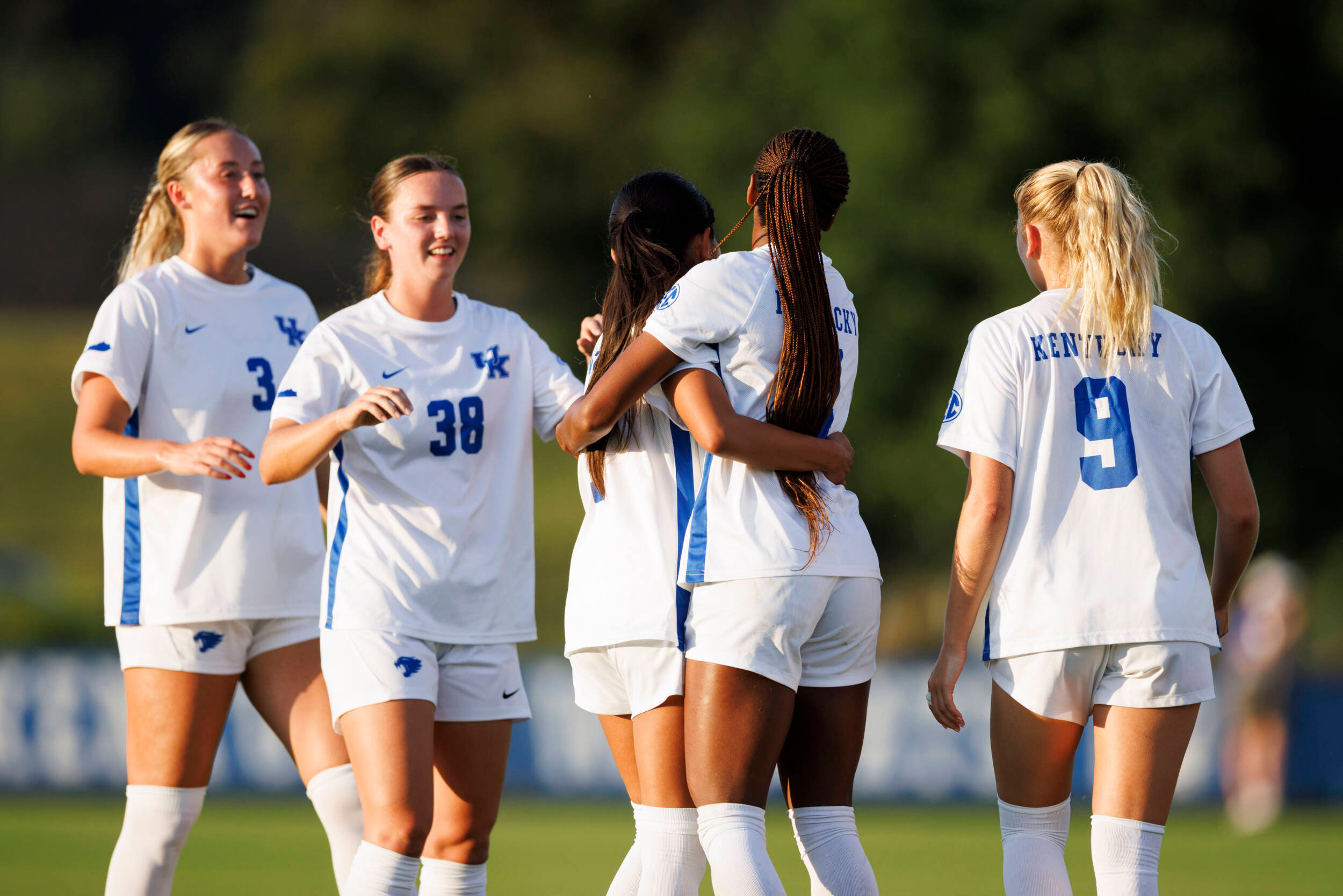 Wildcats and Cardinals Meet for First Regular-Season Matchup in 10 Years