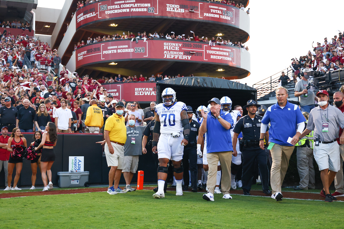 Coach Mark Stoops. Darian Kinnard.

Kentucky beats South Carolina, 16-10.

Photo by Elliott Hess | UK Athletics