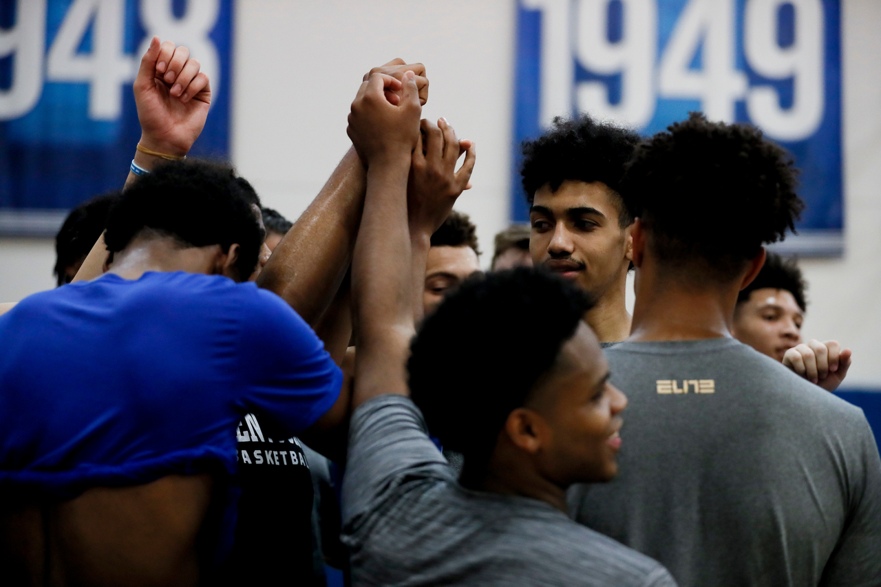 Team. Jacob Toppin.

Summer practice.

Photo by Chet White | UK Athletics