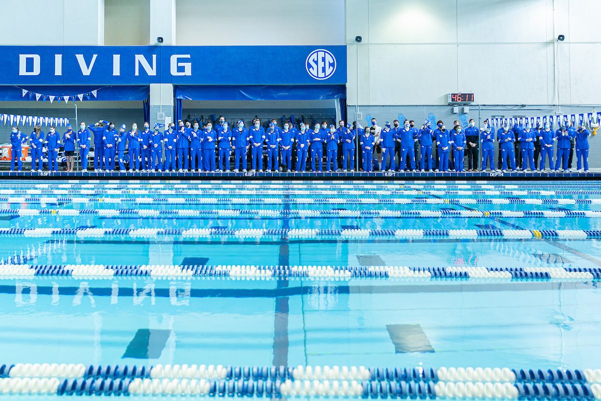 Kentucky Women's team beats Louisville 200.5-99.5
Kentucky Men's team falls to Louisville 111-188.

Photo by Grant Lee | UK Athletics