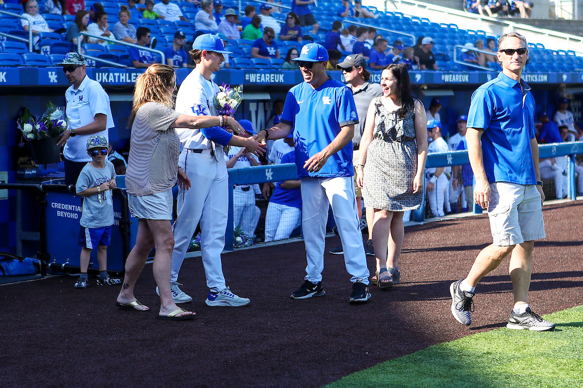 Zack Lee. Coach Nick Mingione.

2022 Kentucky Baseball Senior Day.

Photo by Sarah Caputi | UK Athletics