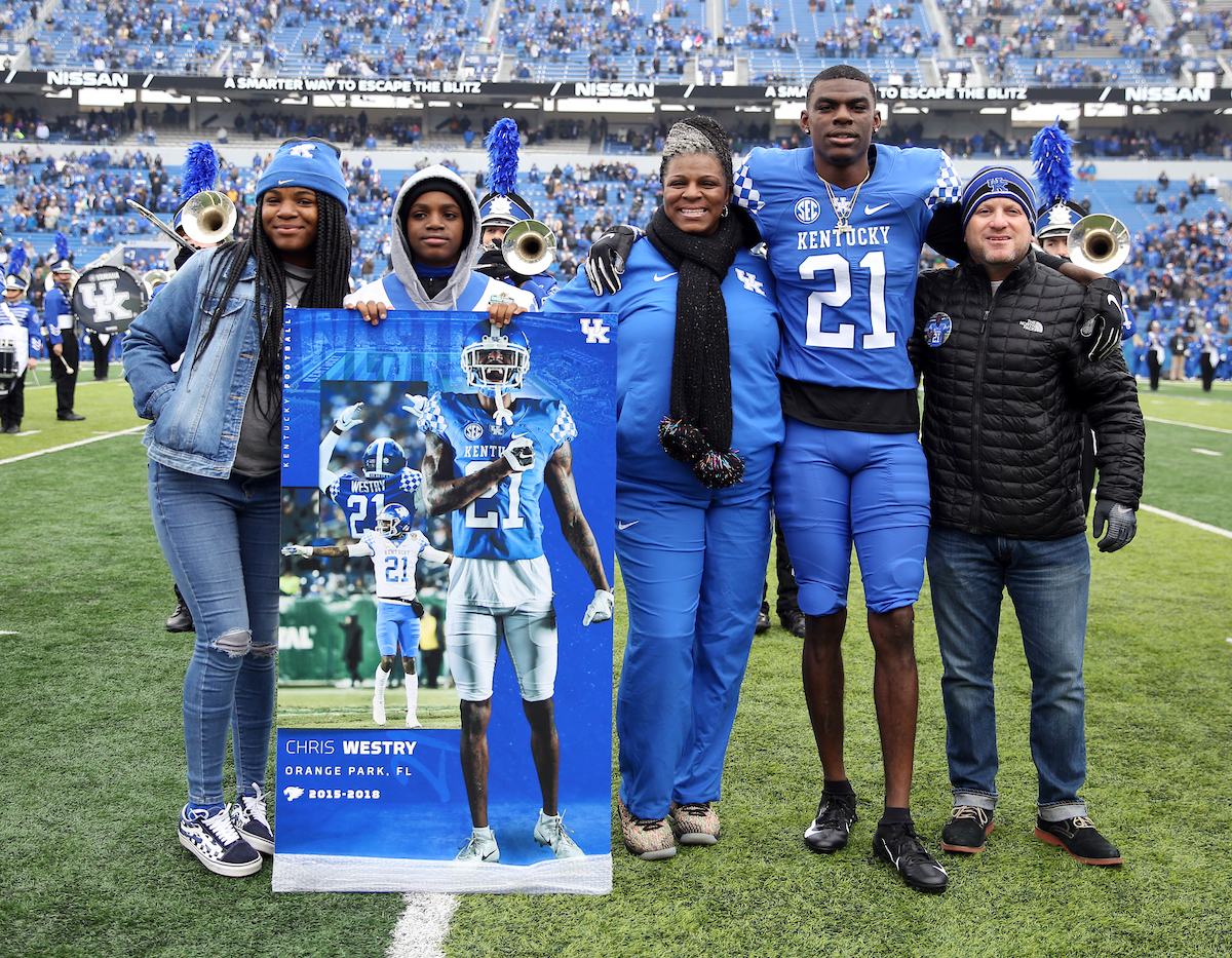 Chris Westry


UK Football beats MTSU 34-23 on Senior Day at Kroger Field. 

Photo by Britney Howard | UK Athletics