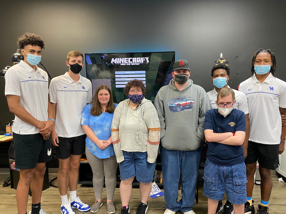 Members of the Kentucky men's basketball team visited "The Neighborhood" in Ashland, Kentucky.