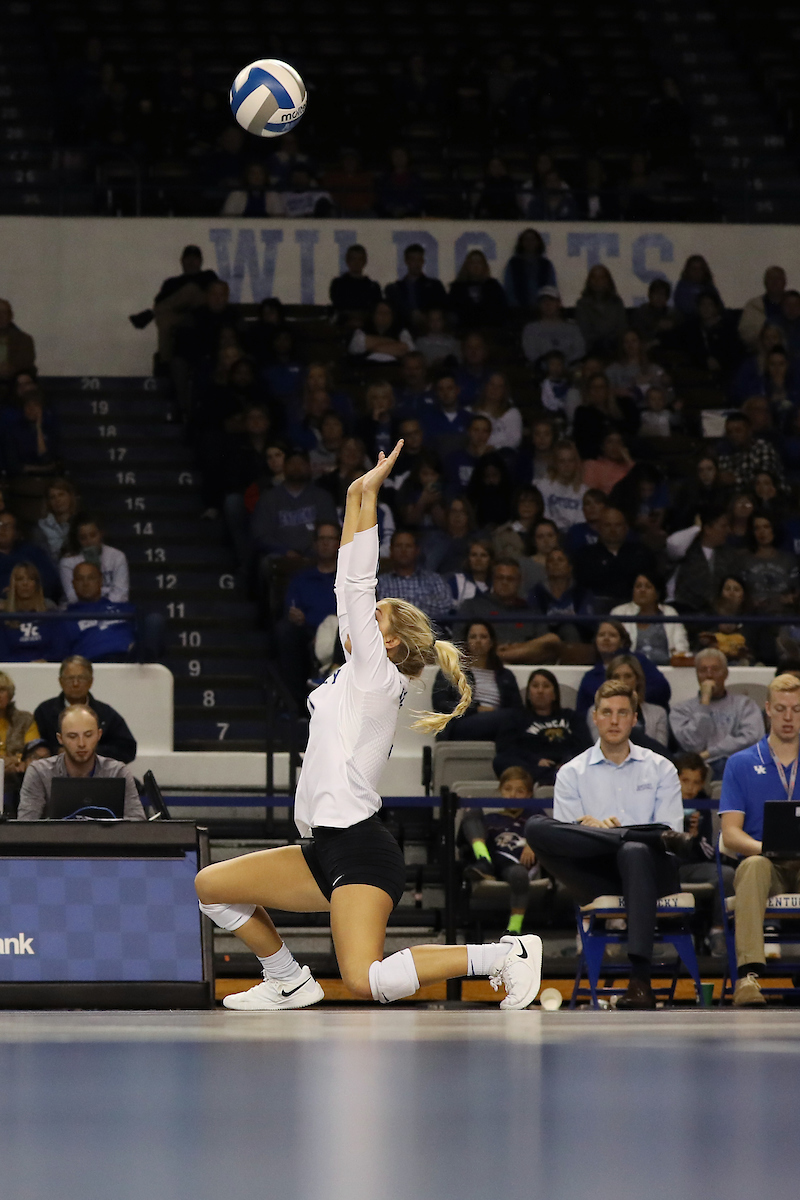 Lauren Tharp.

The University of Kentucky volleyball team defeats Ole Miss.

Photo by Quinn Foster