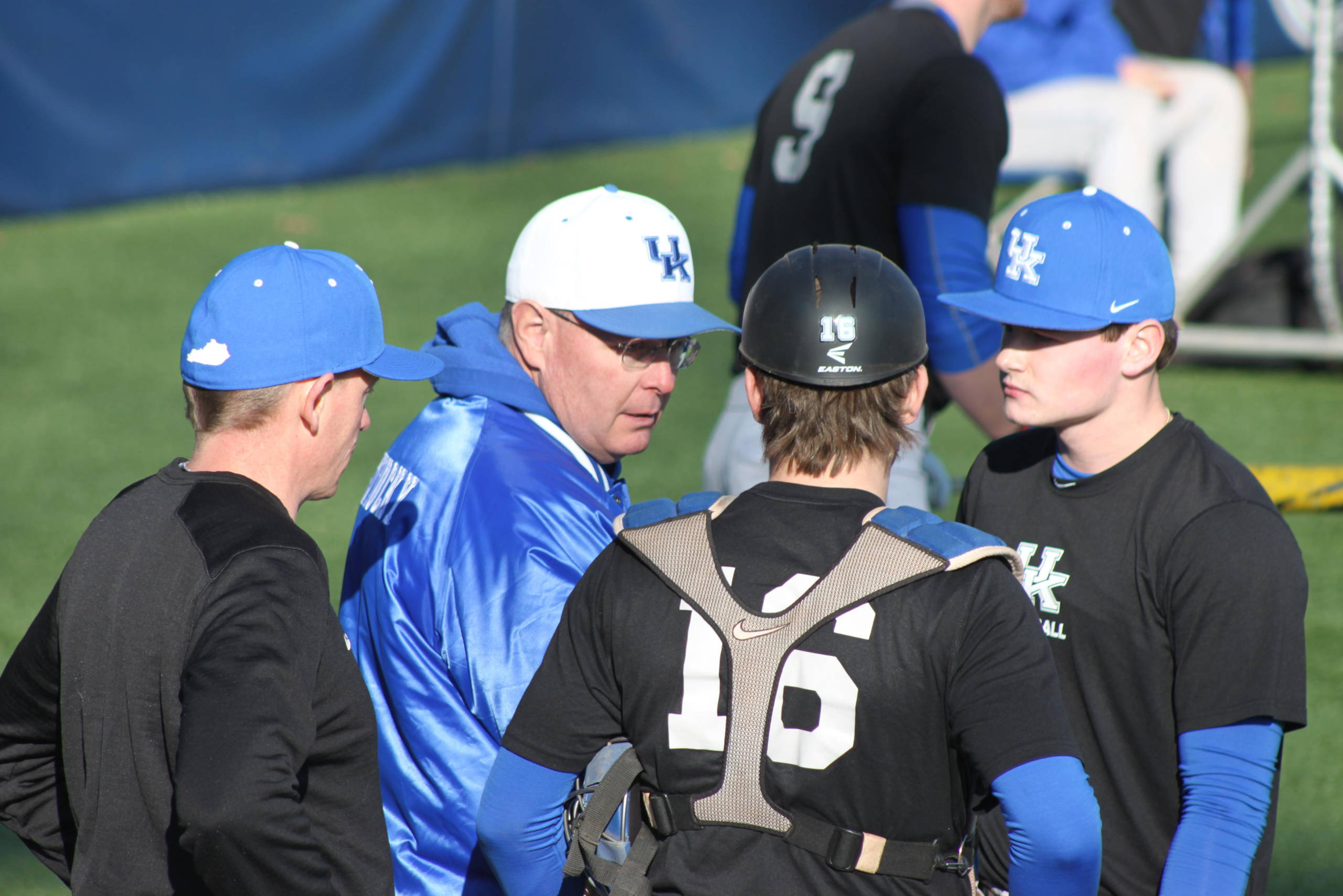 Henderson Resigns as Kentucky Baseball Coach