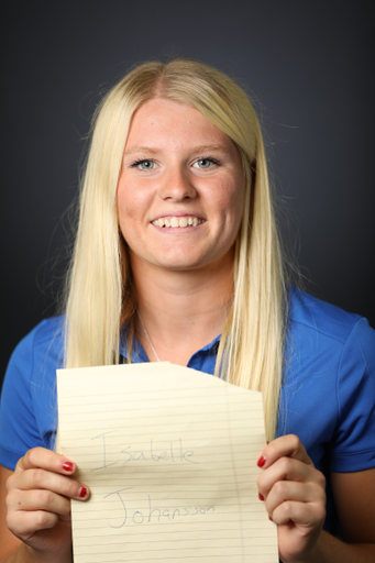 Behind-the-scenes photo from the 2017-18 Kentucky women's golf photo day.