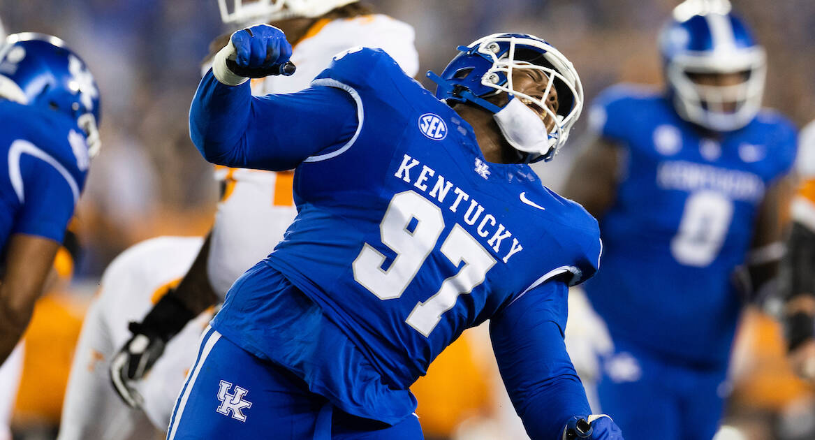 Tavion Gadson, Josaih Hayes on Comeback Player of the Year Award Watch List