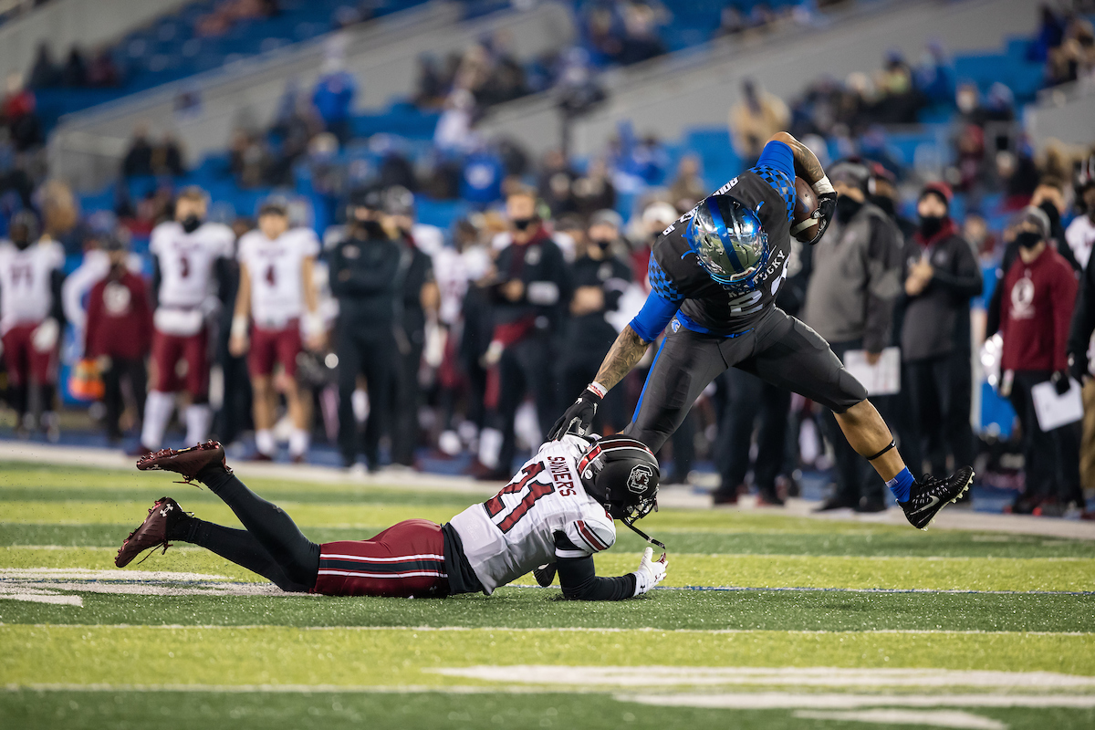 Chris Rodriguez

Kentucky beats South Carolina, 41-18.

Photo by Jacob Noger | UK Football
