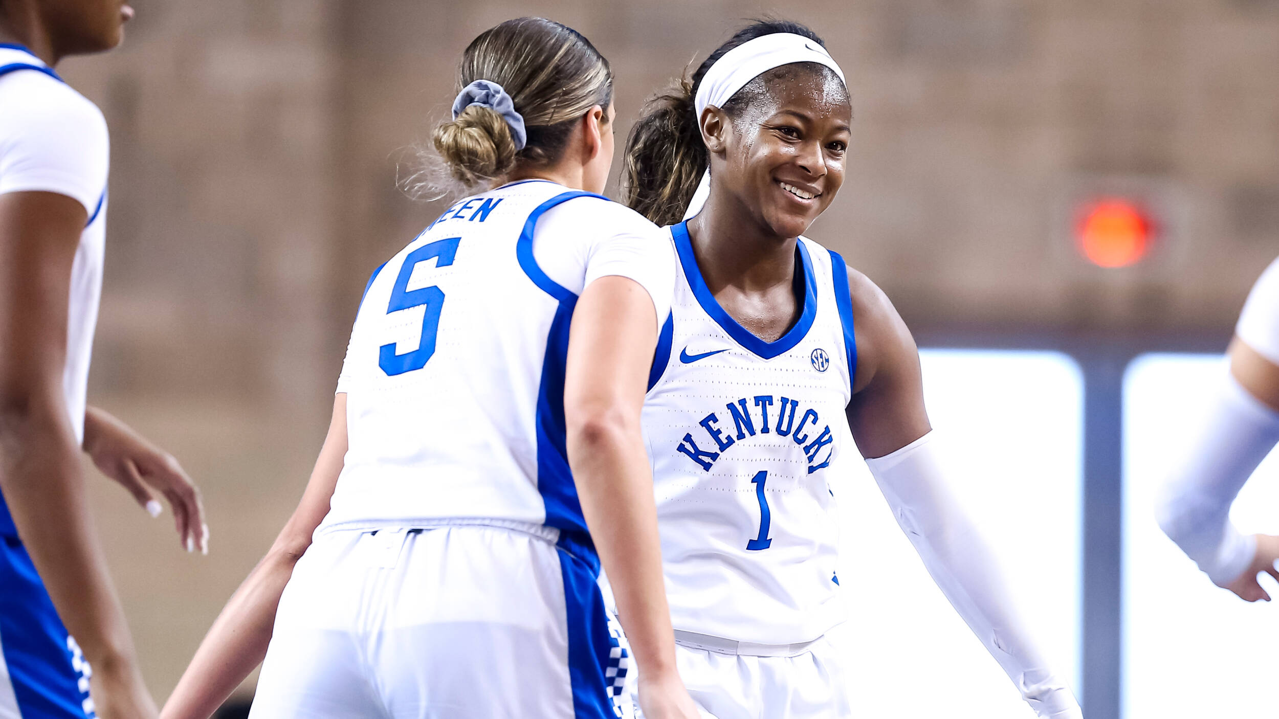 SEC Opener: Kentucky, Missouri Tip Off in Columbia Thursday Night