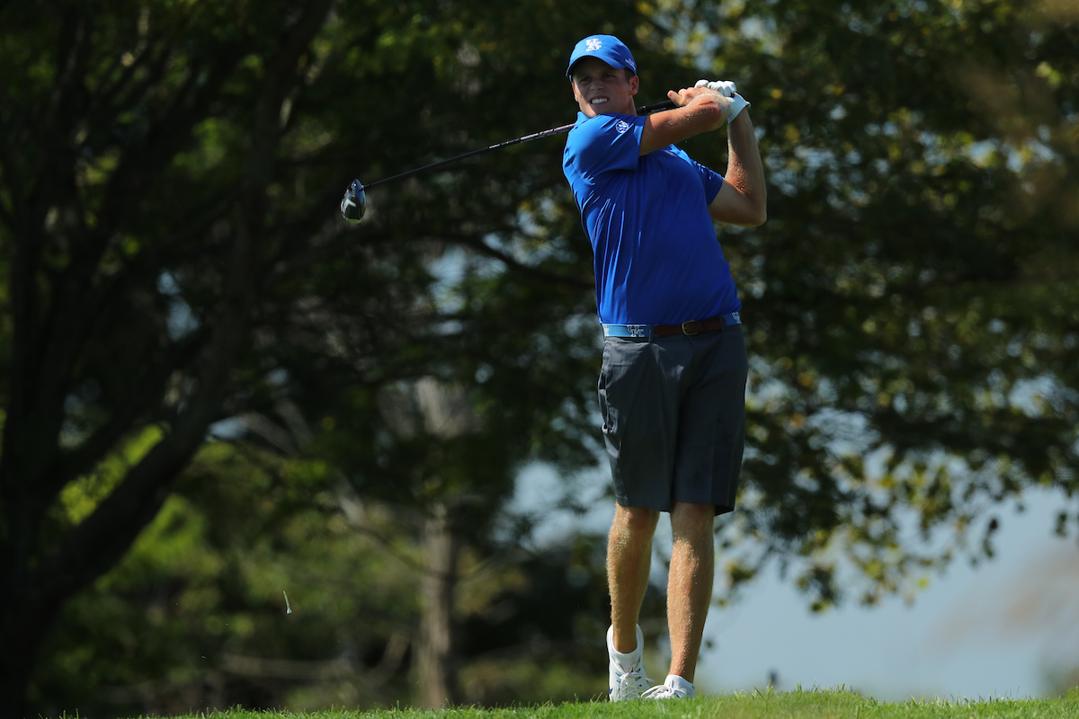 ALLEN HAMILTON.

Day one of the Louisville Cardinal Challenge.


Photo by Elliott Hess | UK Athletics