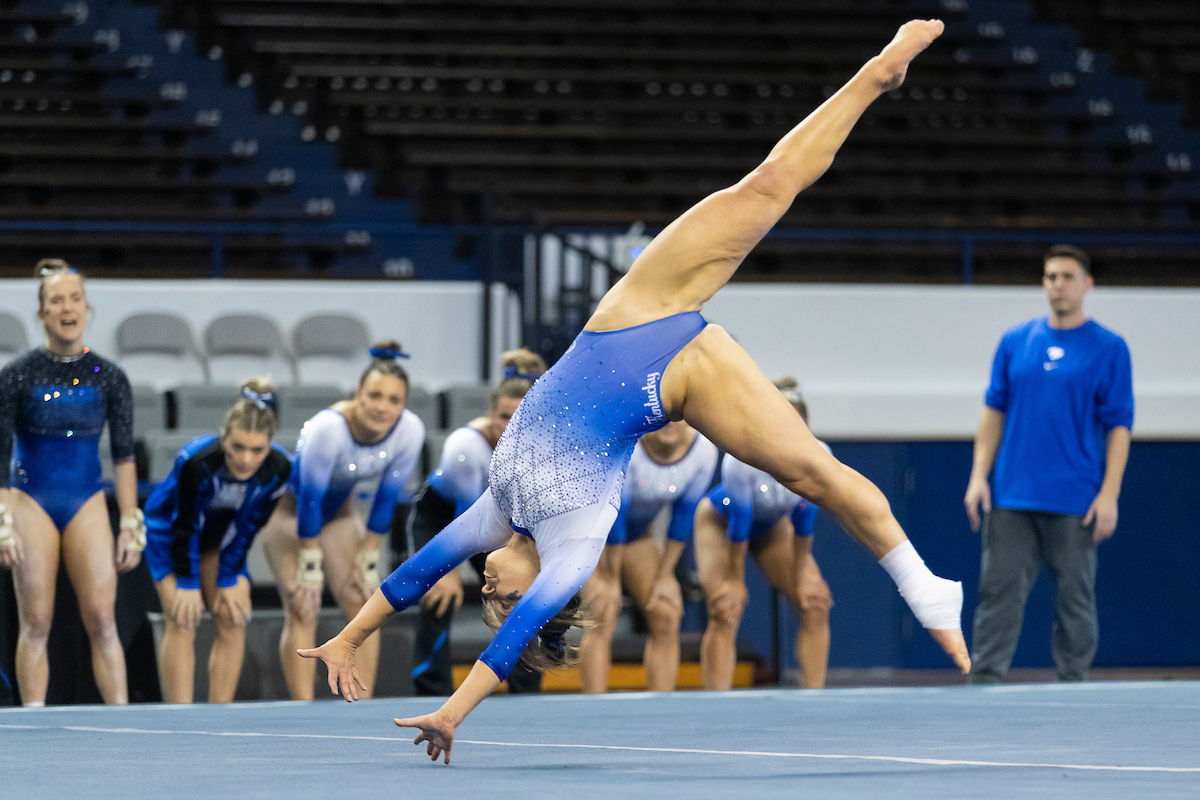 Isabella Magnelli.

2021-22 Blue-White Meet.

Photo by Grant Lee | UK Athletics