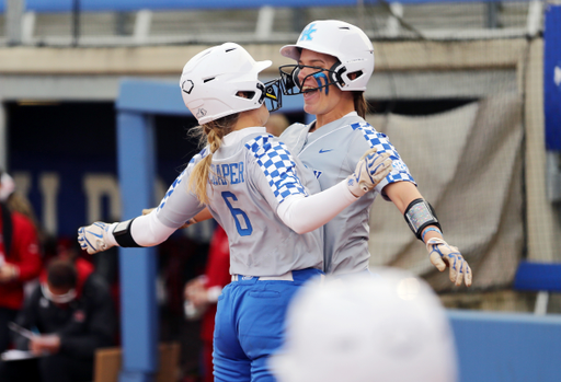 Jenny Schaper, Kayla Kowalik
The UK softball team beat Miami Ohio 9-1 on Tuesday, March 12, 2019.

Photo by Britney Howard | UK Athletics