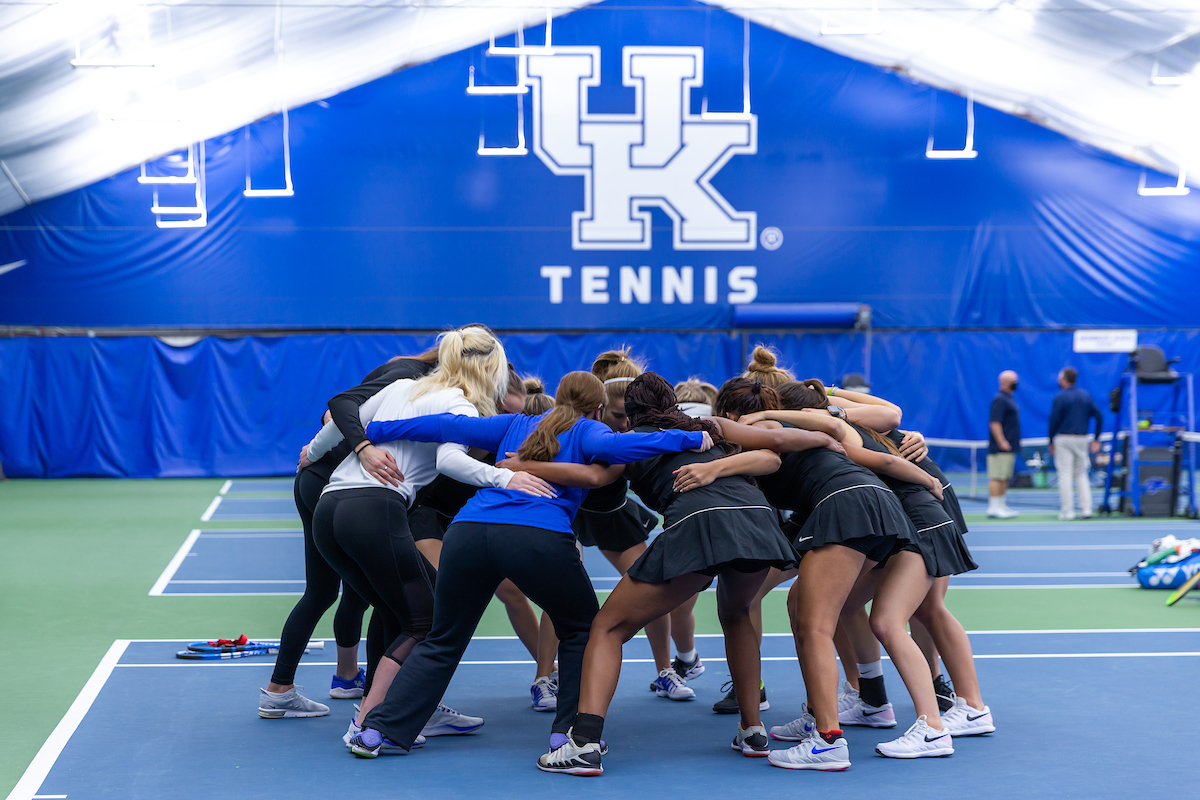 Team.

Kentucky beats ETSU 7-0

Photo by Grant Lee | UK Athletics