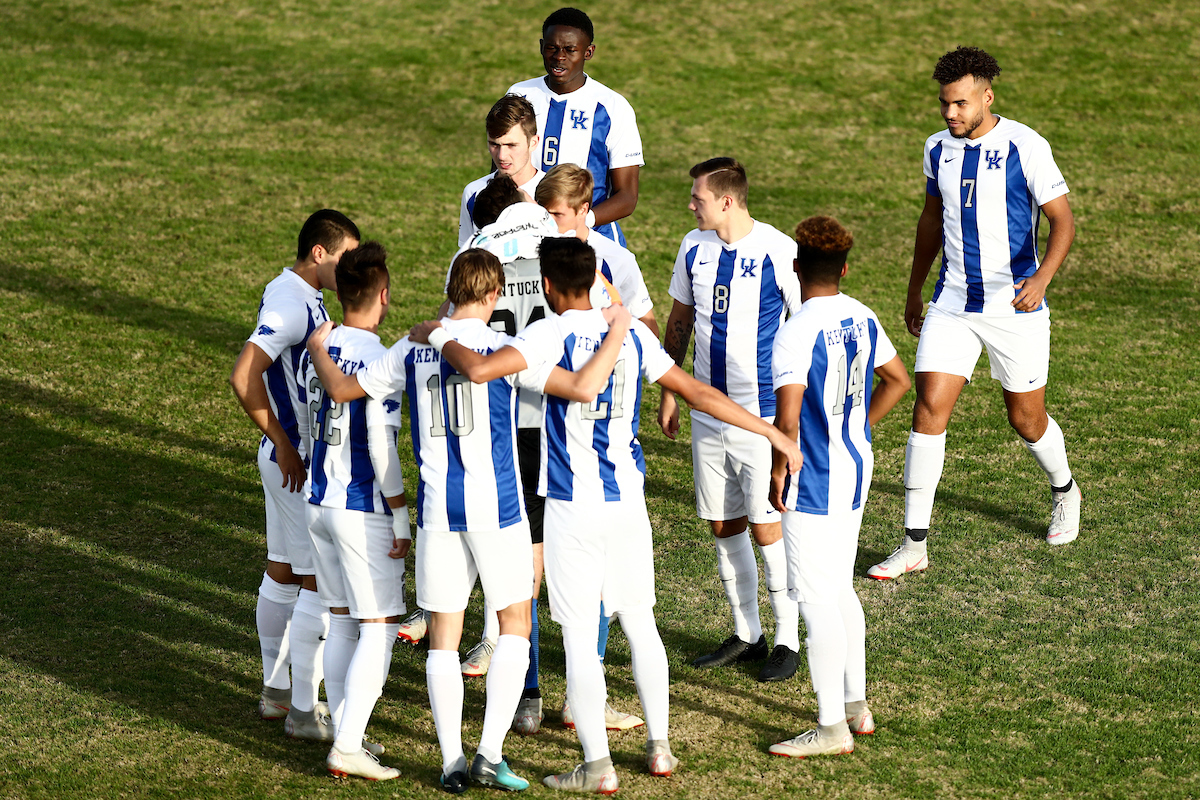 Team.

Men's soccer beats Portland, 4-0.


Photo by Elliott Hess | UK Athletics