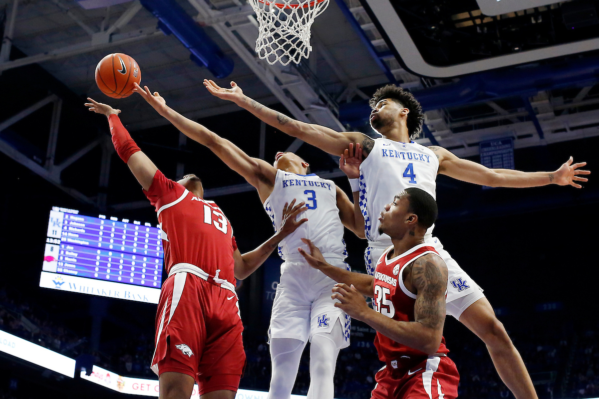 Nick Richards. Keldon Johnson.

Kentucky beat Arkansas 70-66.

Photo by Quinn Foster | UK Athletics