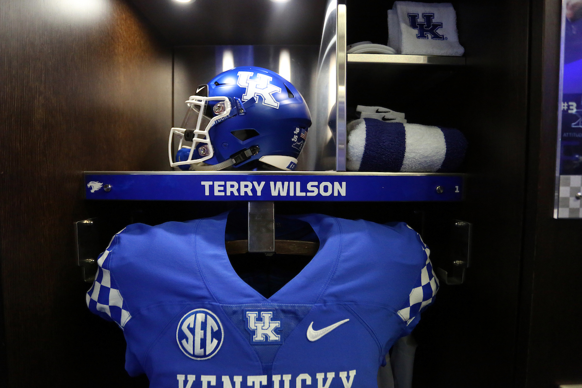 Terry Wilson


Kentucky Football beats Central Michigan 35-20.

Photo by Britney Howard | UK Athletics