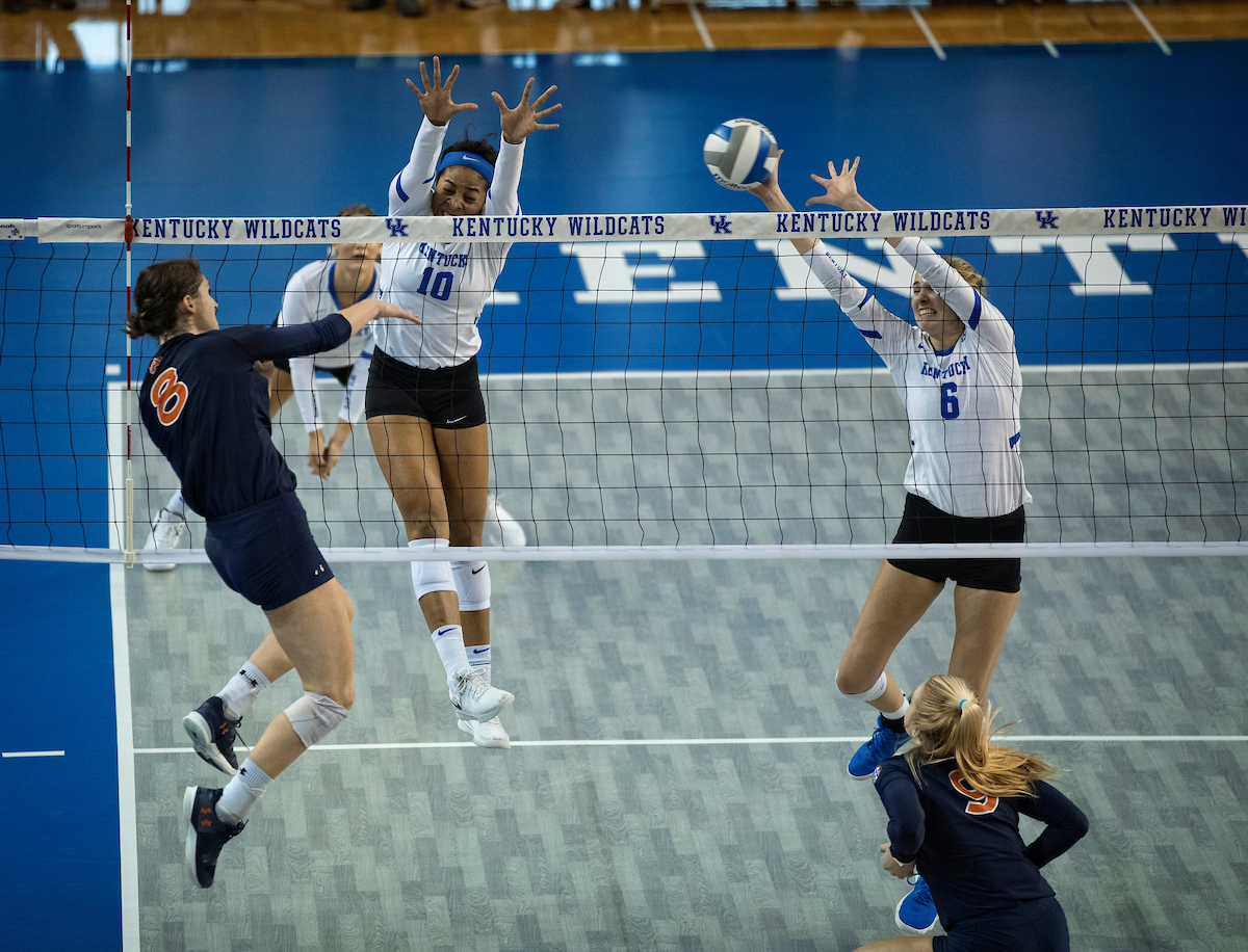 as Kentucky played Auburn on November 24, 2018.  Photo by Mark Cornelison | UKphoto
