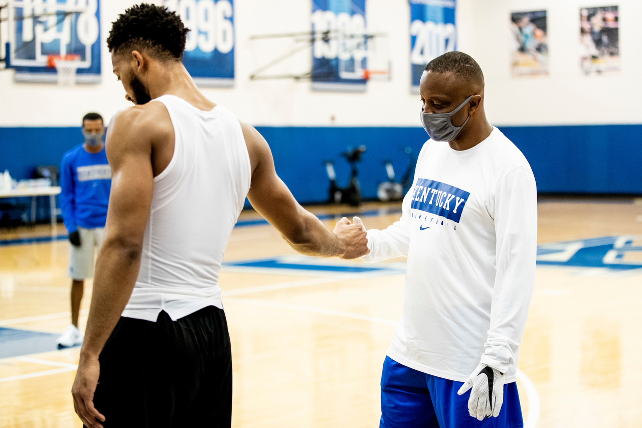 Davion Mintz. Bruiser Flint.

Menâ??s basketball practice. 

Photo by Chet White | UK Athletics
