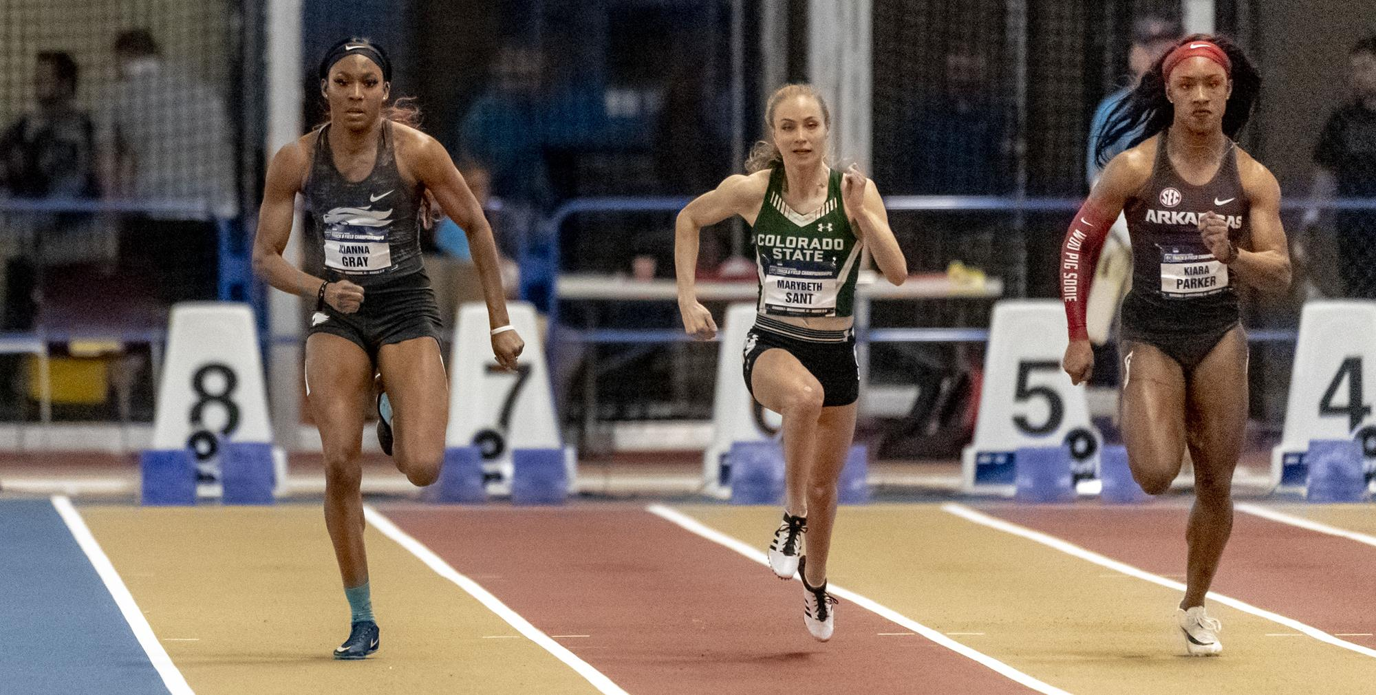 Gray and Roberts Advance on Friday at NCAA Indoor