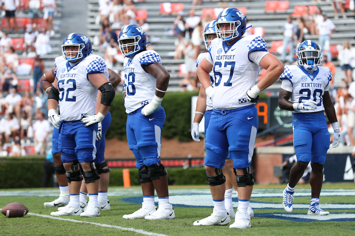 Luke Fortner. Landon Young. Austin Dotson. Kavosiey Smoke. Kenneth Horsey. Drake Jackson.

Kentucky falls to Auburn, 13-29.

Photo by Elliott Hess | UK Athletics