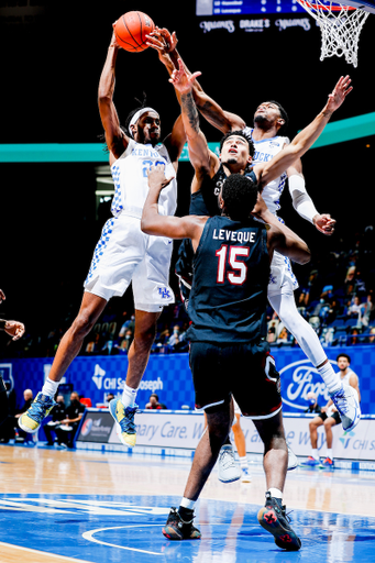 Isaiah Jackson. Keion Brooks Jr.

Kentucky beat South Carolina, 92-64.

Photo by Chet White | UK Athletics